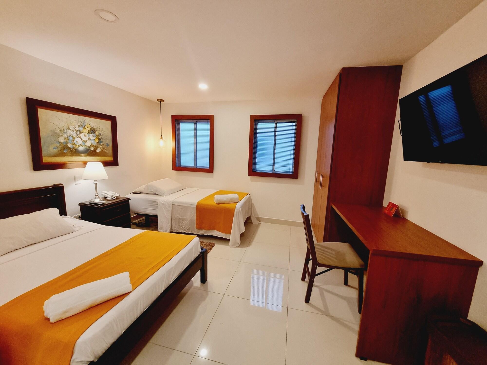 Hotel Karlo Cali Kültér fotó