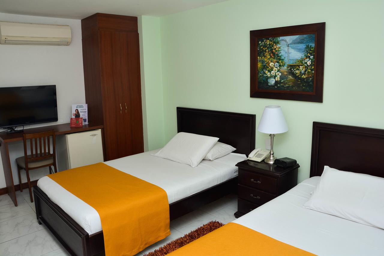 Hotel Karlo Cali Kültér fotó